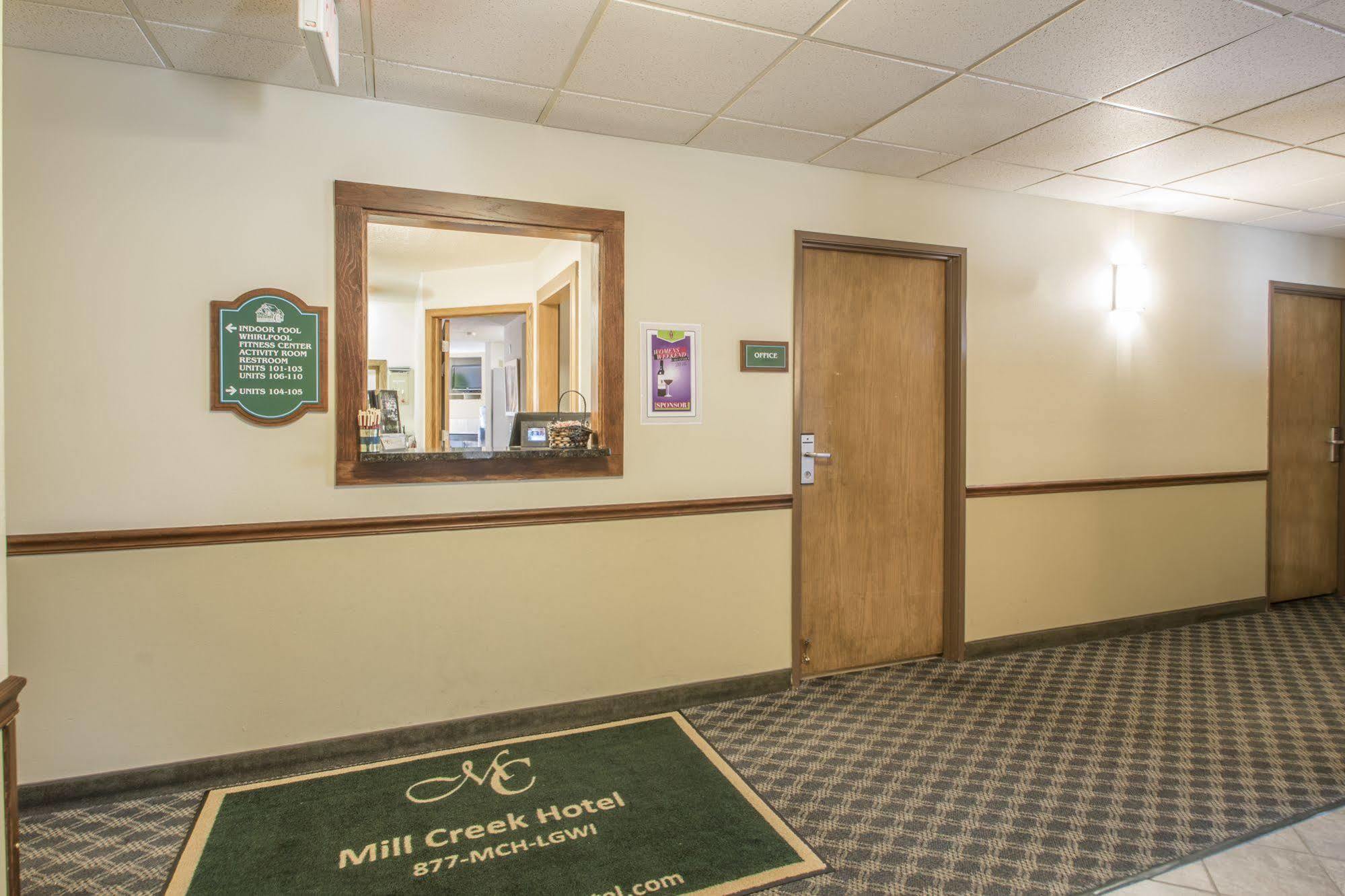 Mill Creek Hotel Лейк Дженива Экстерьер фото